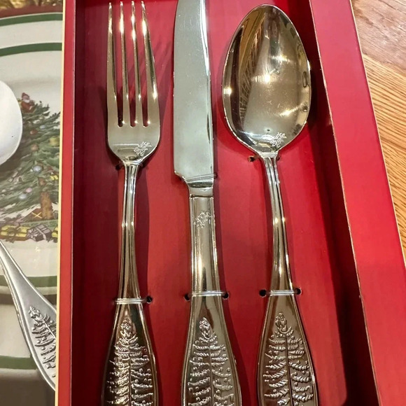 Spode Christmas tree flatware, never used, unopened, 45 piece set, Rare - Picture 5 of 5
